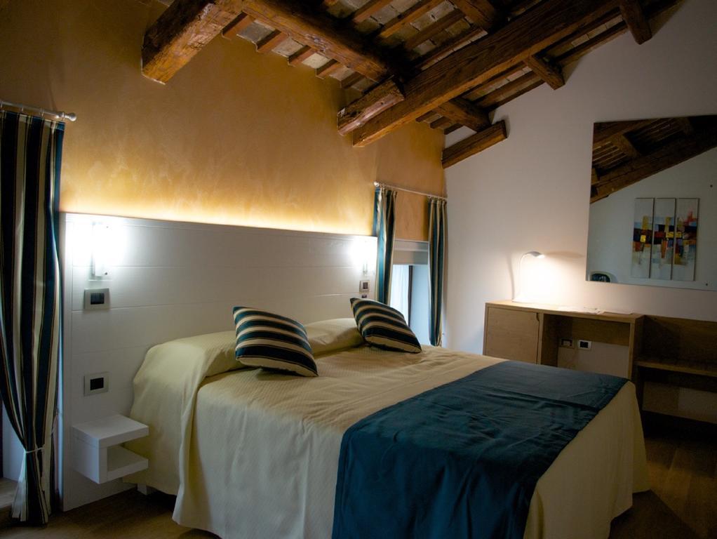 Corno di Rosazzo Villa Butussi - L'Ospitalita Del Vino الغرفة الصورة